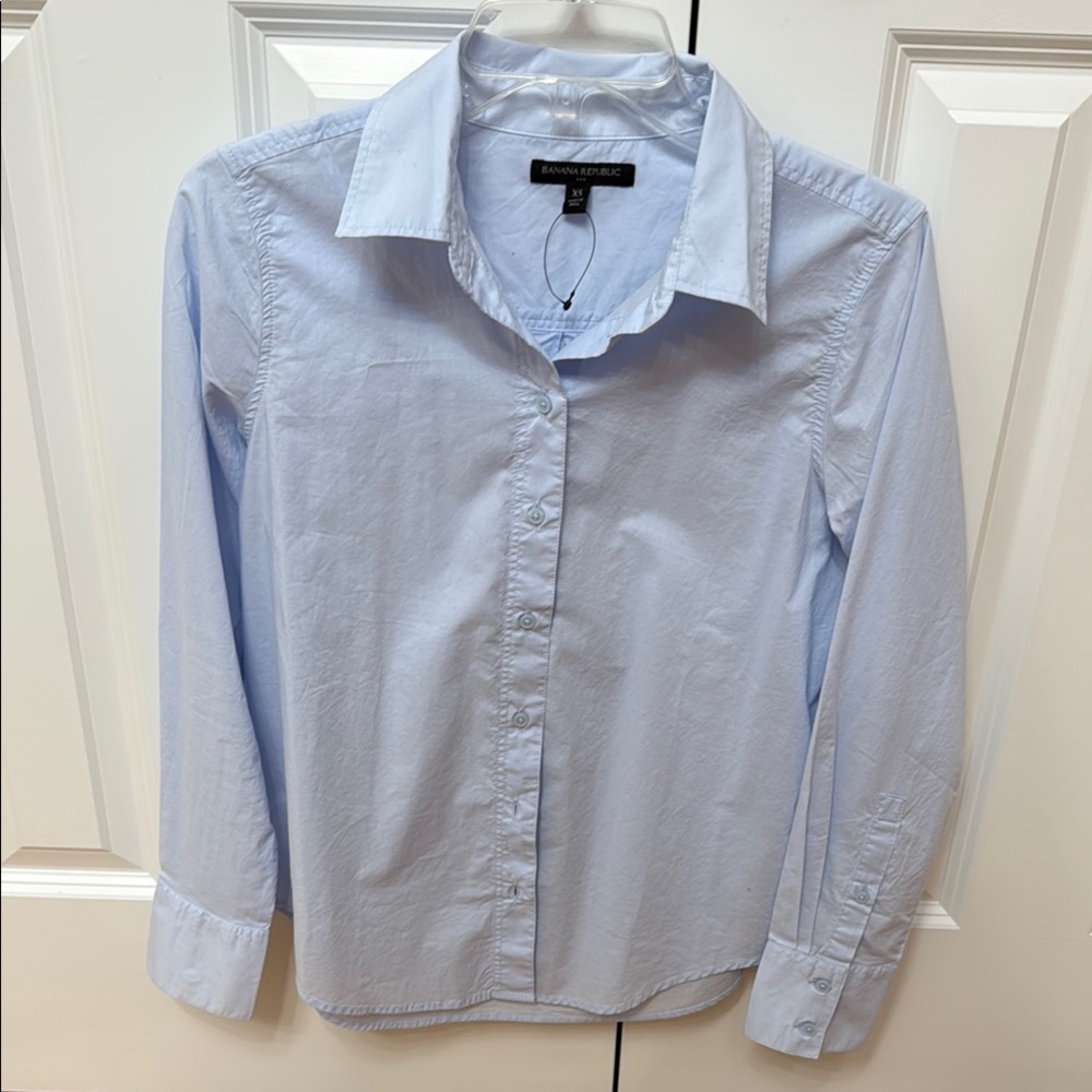 NWOT - Banana Republic Womens Sky Blue Dress Shirt